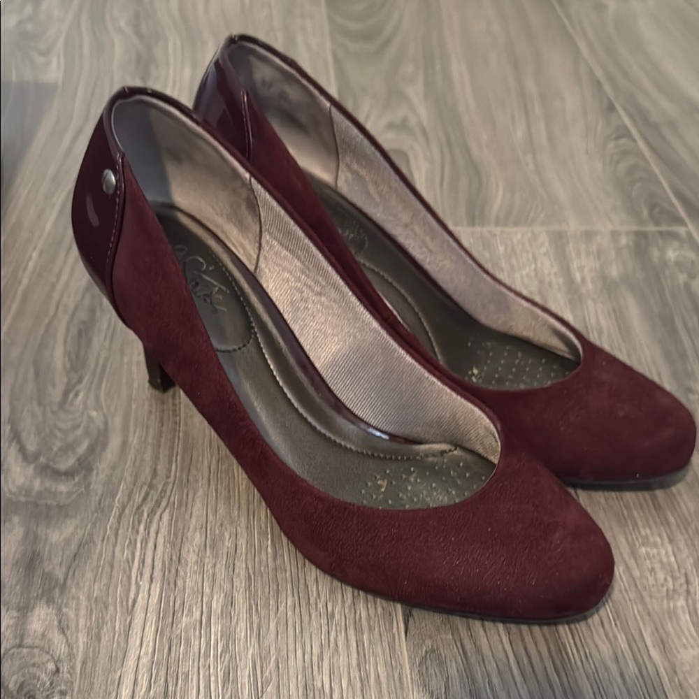 Life stride Burgundy Women's Heels